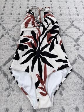 New with tags Shade & Shore one piece swimsuit